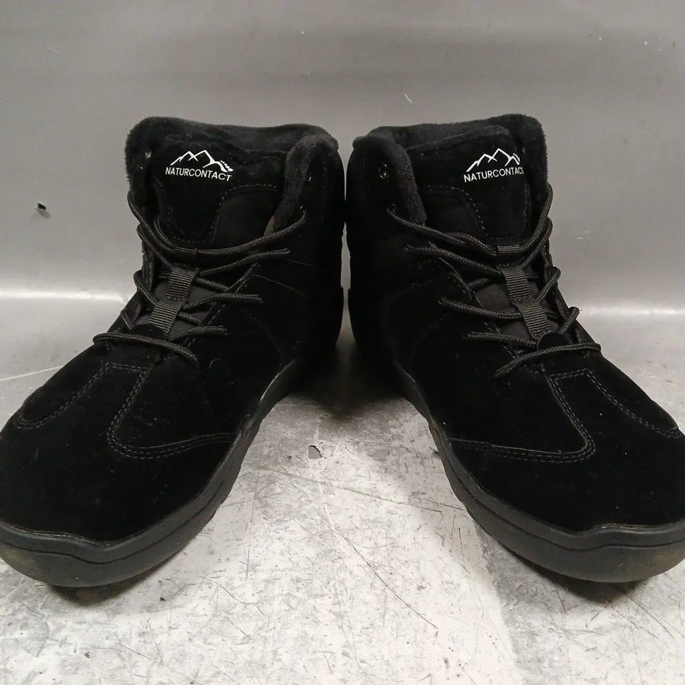 BOXED PAIR OF NATURCONTACT ANKLE BOOTS IN BLACK SIZE EU 38