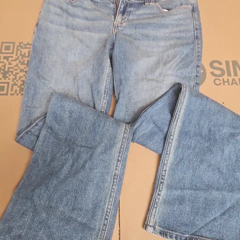 HOLLISTER BOOT LOW RISE BOOTCUT JEANS IIN LIGHT BLUE - W28 LONG