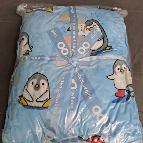 SEALED OODIE OVERSIZED HOODED BLANKET - PENGUIN