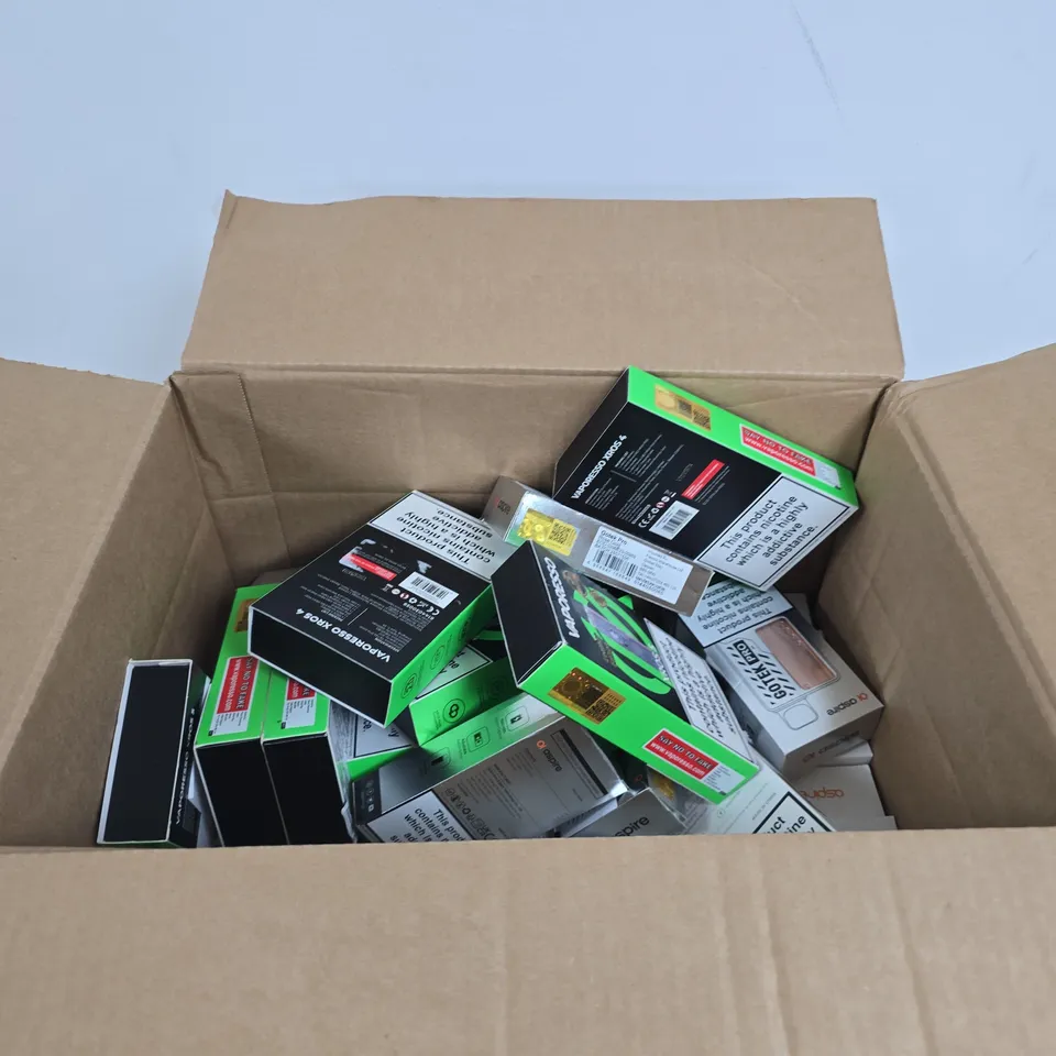 APPROXIMATELY 20 ASSORTED E-CIG PRODUCTS AND ACCESSORIES TO INCLUDE VAPRESSO, ASPIRE ETC 