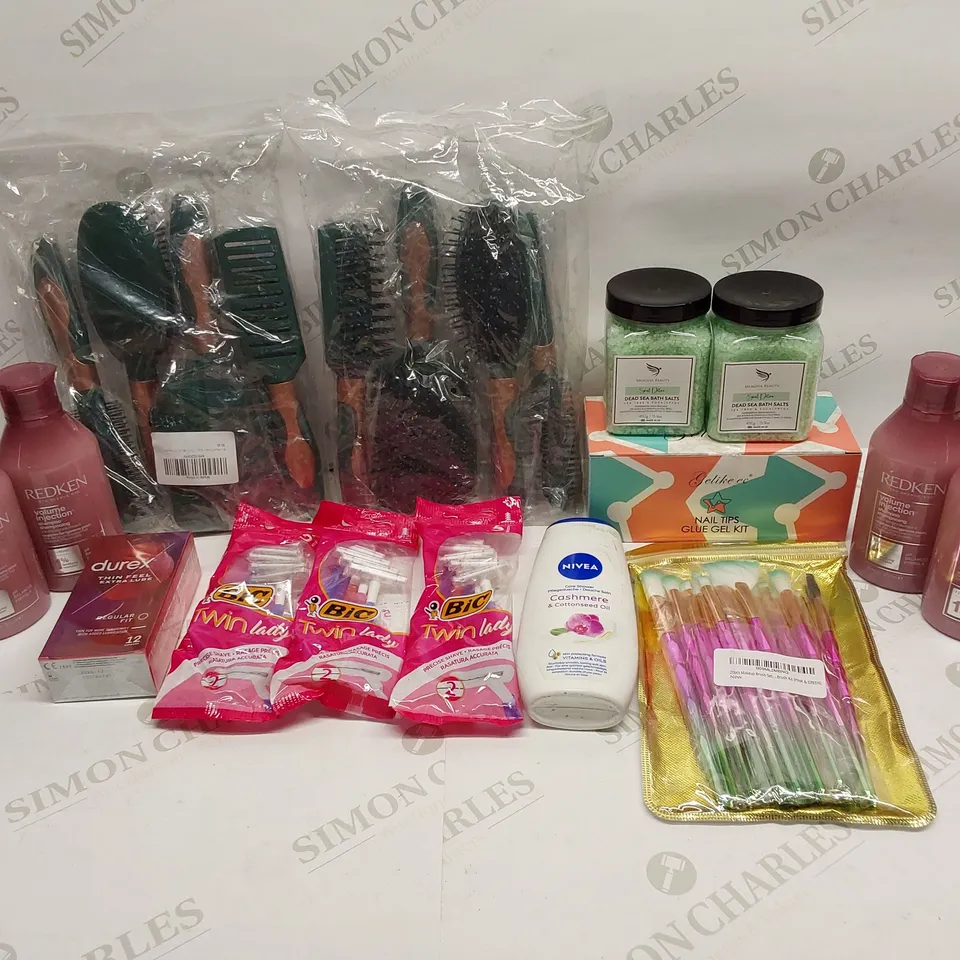 APPROXIMATELY 15 ASSORTED BRAND NEW WOMEN'S HEALTH CARE AND BEAUTY PRODUCTS INCLUDING;