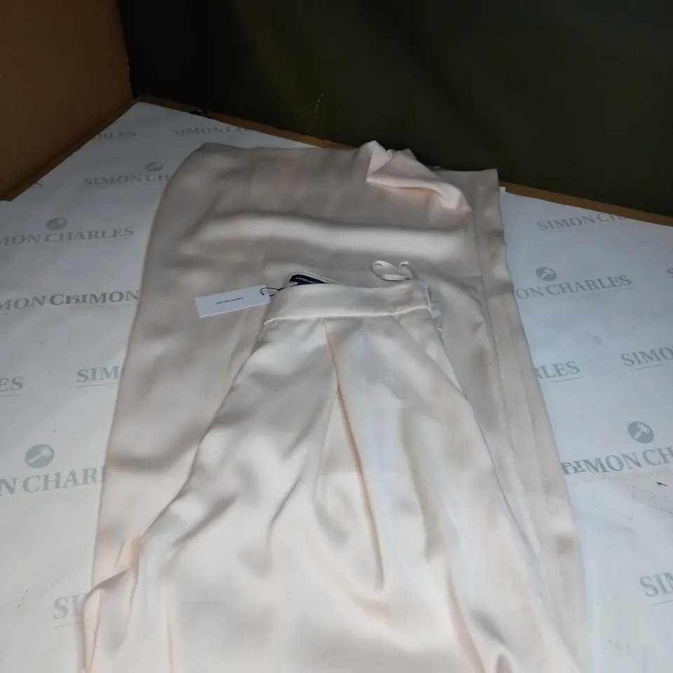 KAREN MILLEN SATIN BACK CREPE PLEAT DETAIL WIDE LEG TROUSERS SIZE 10