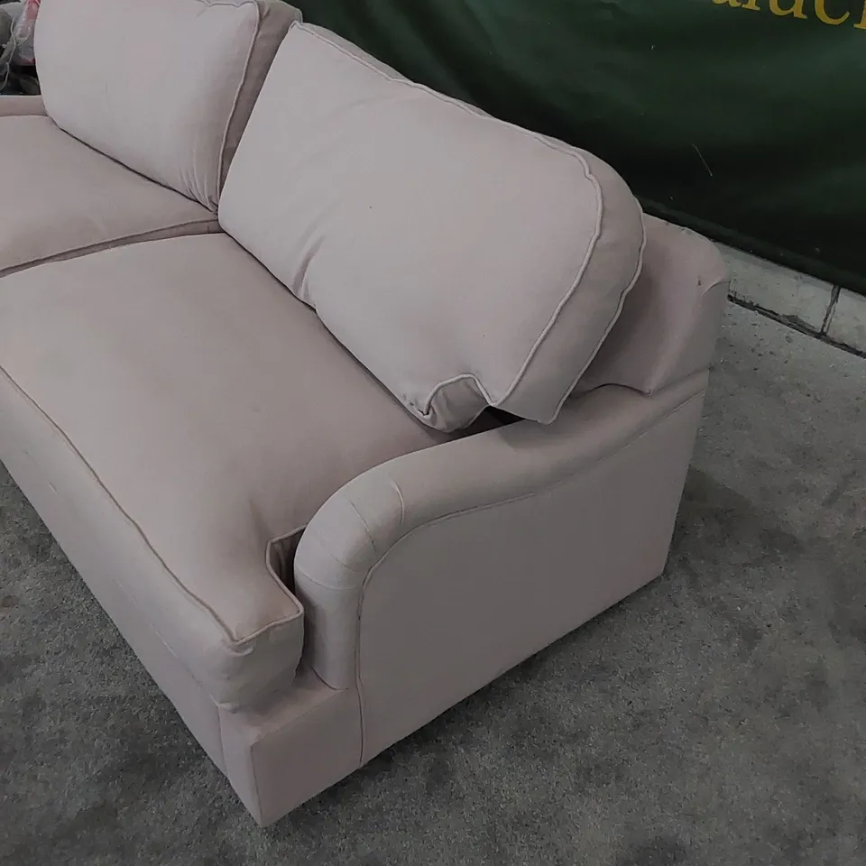 THE DOWNTOWN 4-SEATER SOFA BED 