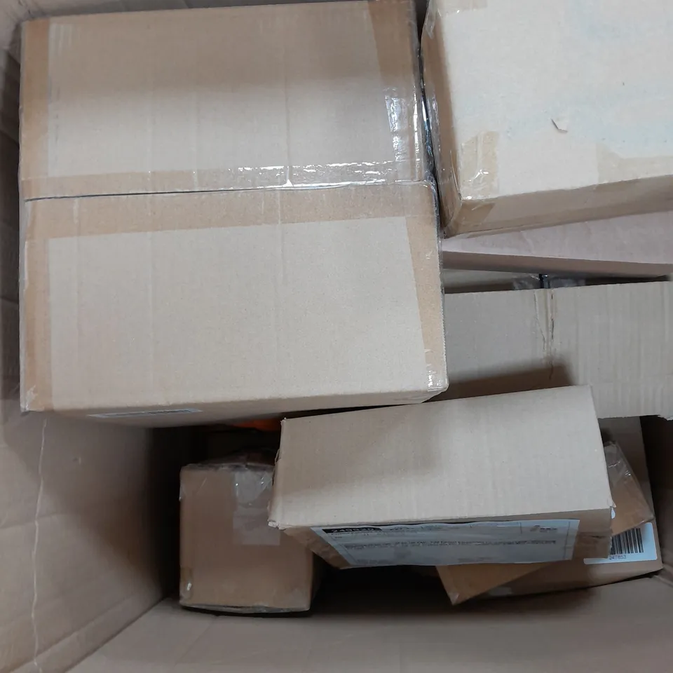 BOX OF APPROX 10 ASSORTED HOUSEHOLD ITEMS TO INCLUDE COOK'S ESSENTIALS KNIVES, BUNDLE BERRY DRAWER ORGANISER, CLINIQUE FOR MEN ESSENTIALS KIT ETC