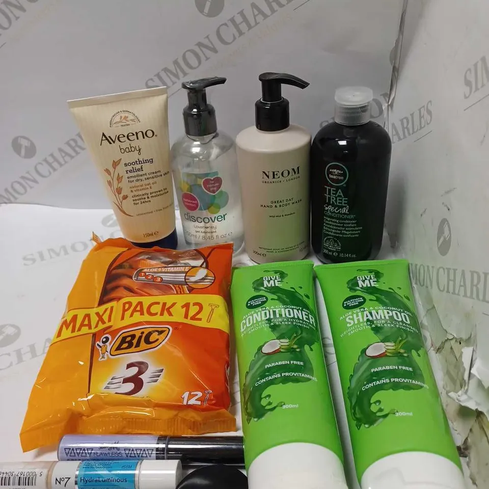 LOT OF TEN TO INCLUDE GIVE SHAMPOO , GIVEME CONDITIONER AND BIC RAZORS