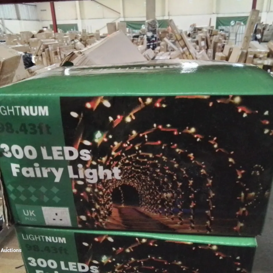 BOXED 300 FAIRY LIGHTS SET.