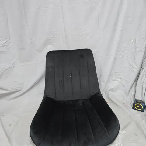 2X BLACK CHAIRS WITH BOLTS AND LEGS