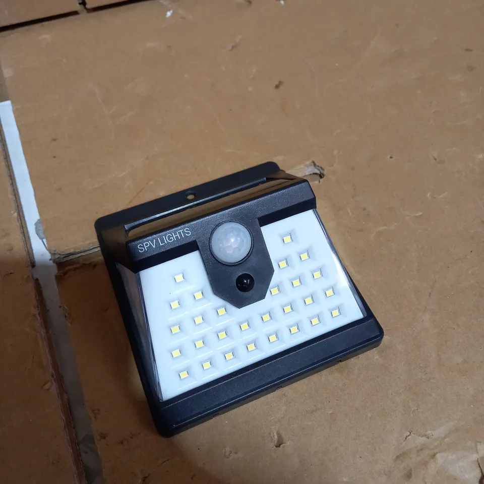 SPV RELIABLE SOLAR SECURITY LIGHTS 