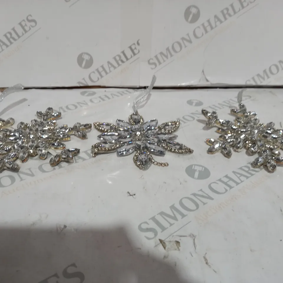 2 X JM BY JULIEN MACDONALD SET OF 4 SILVER SNOW HANGER