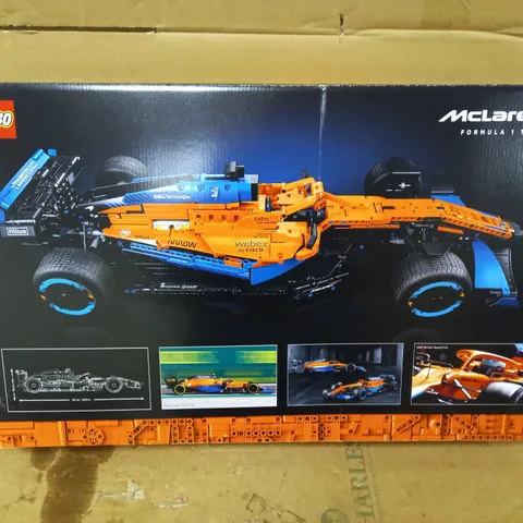 LEGO TECHNIC MCLAREN FORMULA 1 RACE CAR SET
