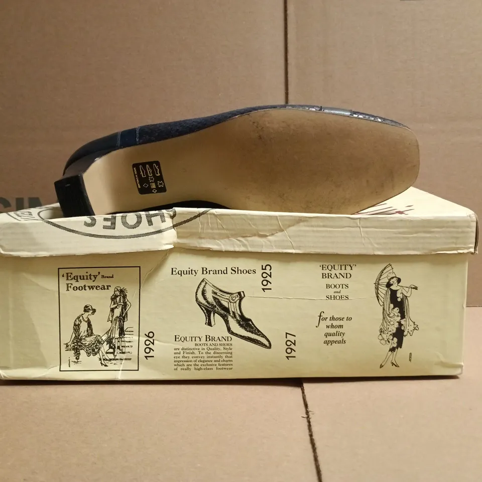 BOXED PAIR OF EQUITY VALENCIA SHOES IN NAVY SIZE 4