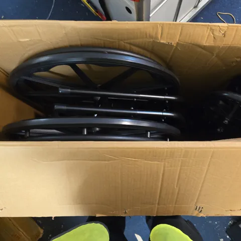 BLACK SPORTS WHEELCHAIR