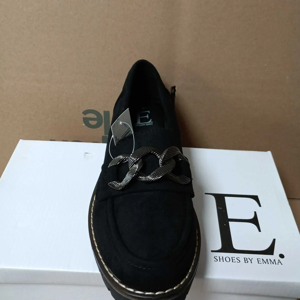 BOXED PAIR OF SHOES BY EMMA ADELINE – BLACK LOAFERS - UK 4