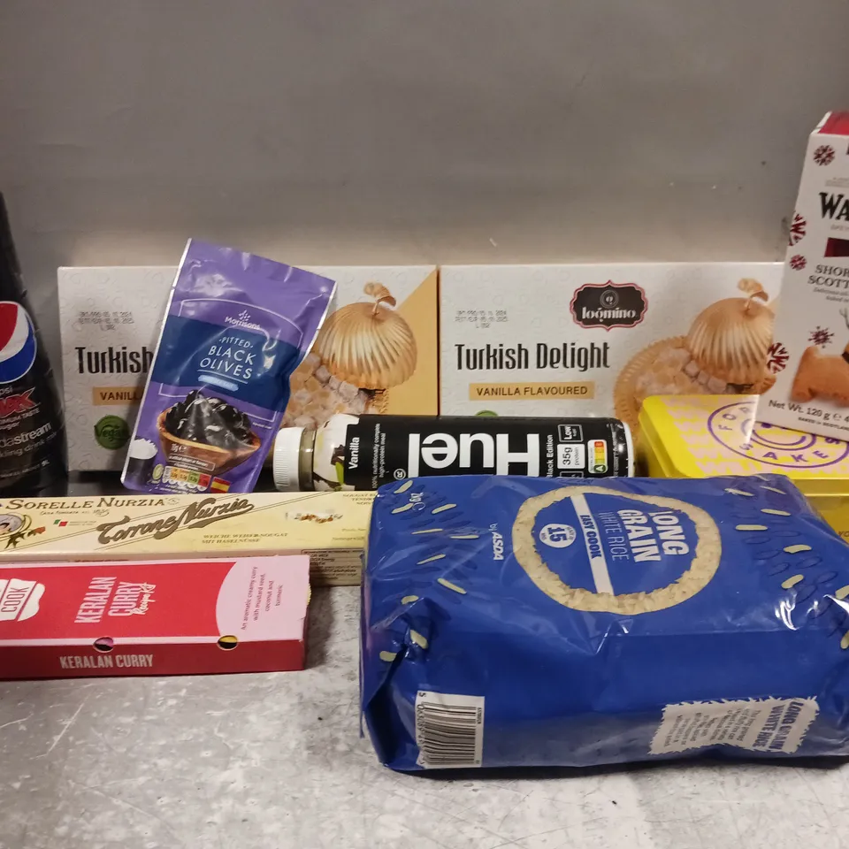 APPROXIMATELY 12 ASSORTED FOOD & DRINK ITEMS TO INCLUDE TURKISH DELIGHT, LONG GRAIN WHITE RICE, HUEL BLACK EDITION, ETC