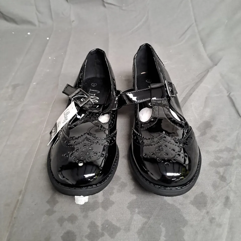 BOXED LOT OF APPROX. 15 PAIRS OF LILLEY BLACK PATENT GIRLS SCHOOL SHOES VARIOUS SIZES