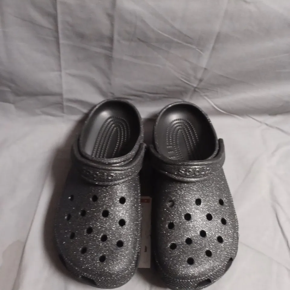 CROCS GLITTERY GREY KIDS' CLOGS - UK SIZE M5 / W6