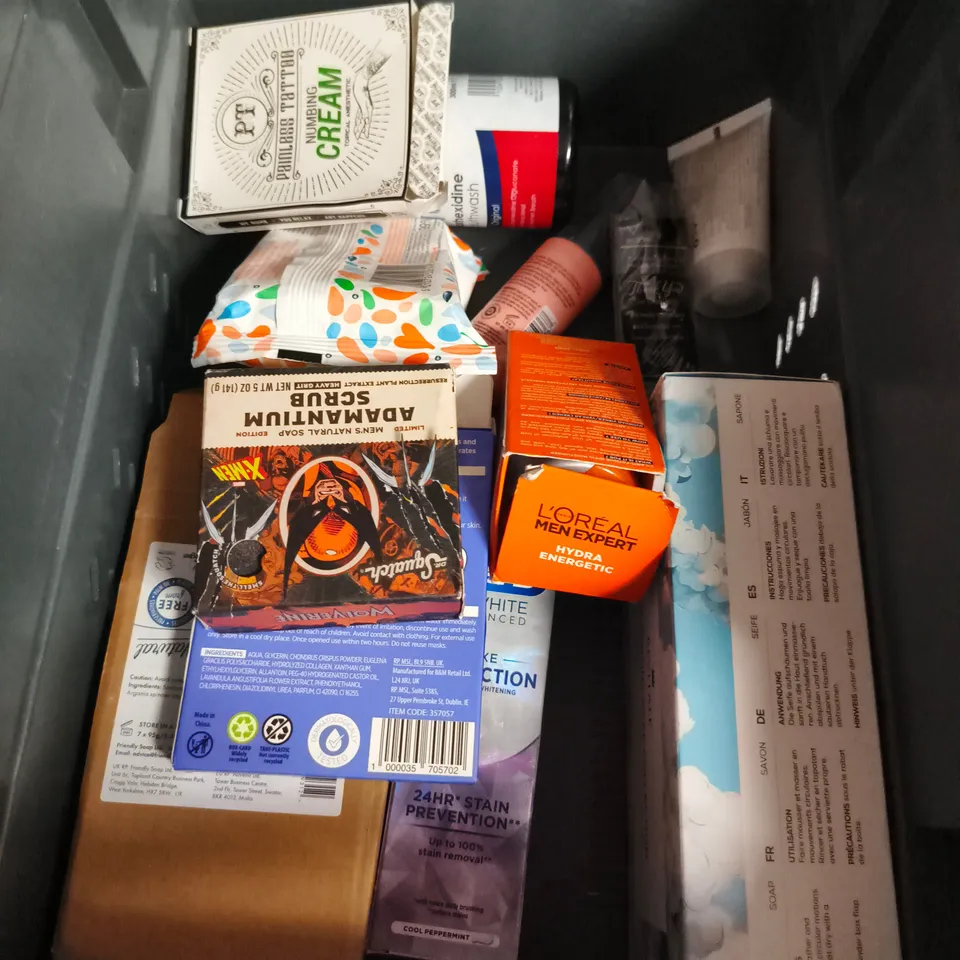 APPROXIMATEY 20 ASSORTED HEALTH AND BEAUTY PRODUCTS TO INCLUDE - GLAMRDIP REMOVE N07 - AVEENO BODY LOTION - THISWORKS PERFECT SMOOTHING WASH - ETC
