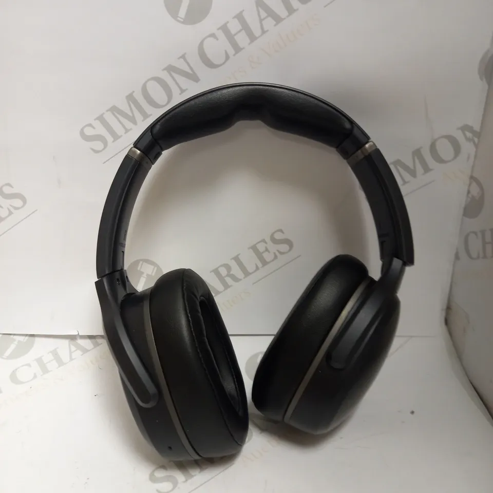 SKULLCANDY CRUSHER WIRELESS HEADPHONES 