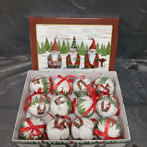 BOXED 12 X CHRISTMAS THEMED BAUBLES SET 