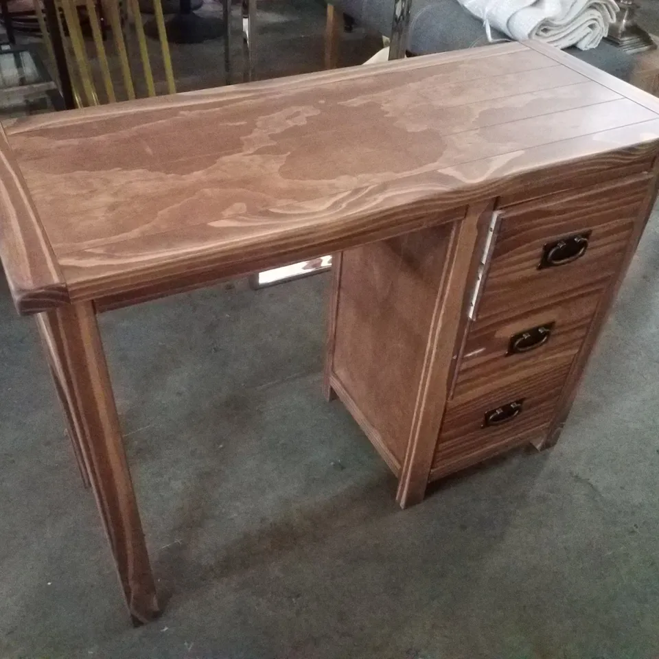 MUSSO DESK 
