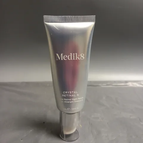 BOXED MEDIK 8 CRYSTAL RETINOL 6 NIGHT SERUM (30ML)