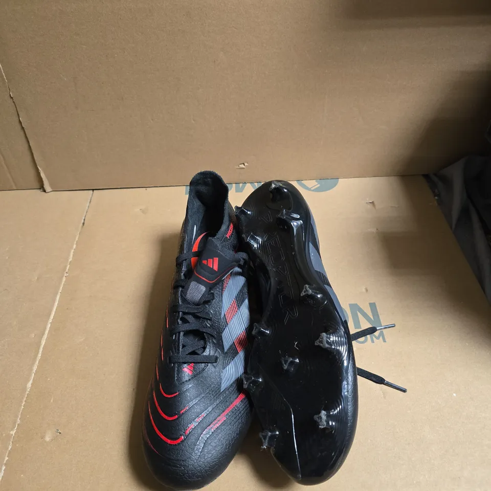 ADIDAS PREDATOR LEAGUE FOOTBALL BOOTS - UK SIZE 10