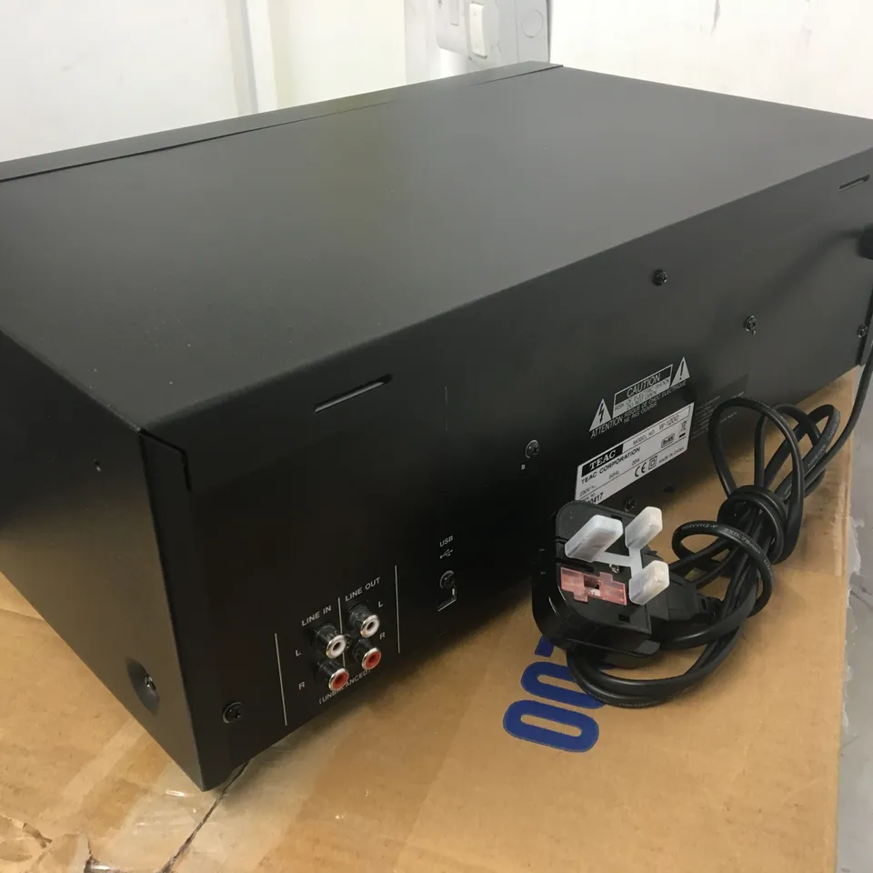 BOXED TEAC W-1200 DOUBLE CASSETTE DECK