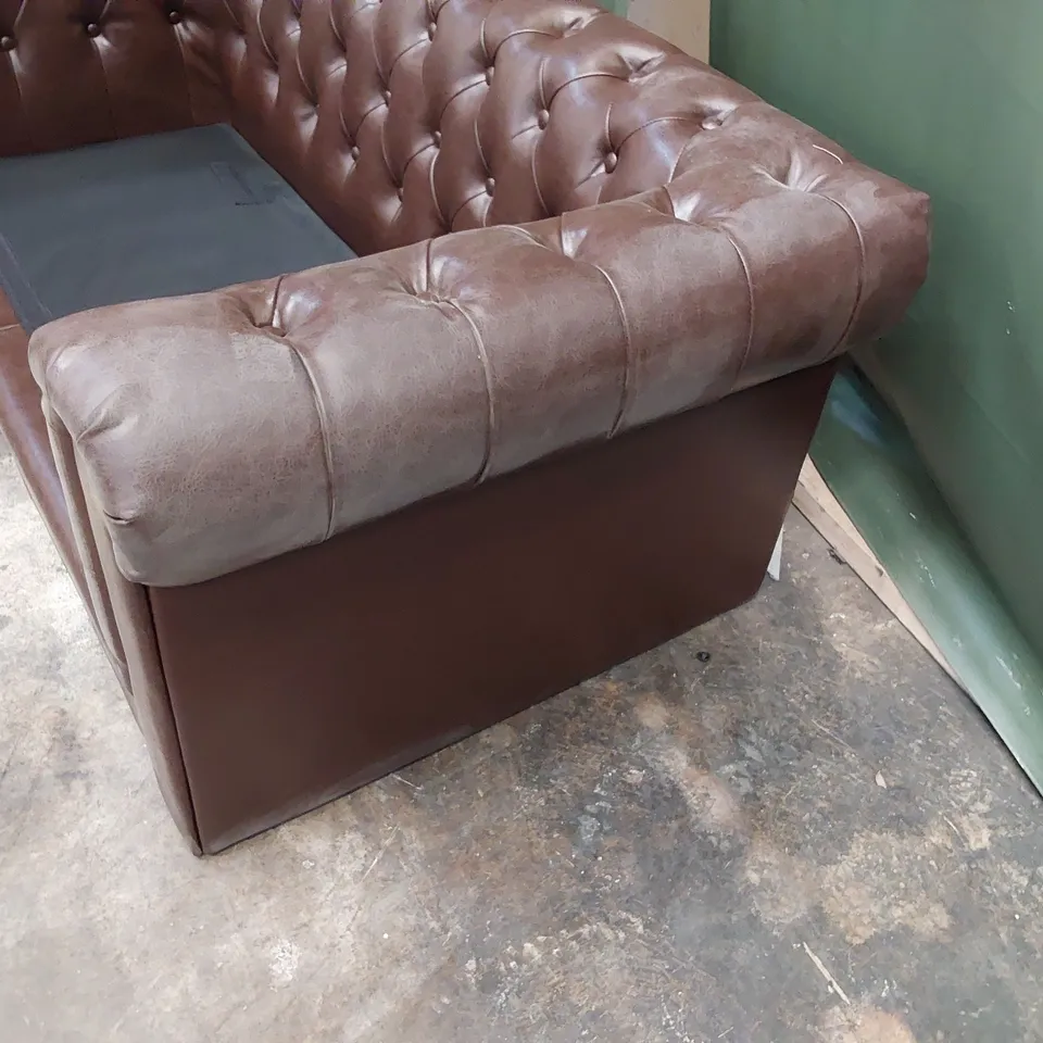 DESIGNER TWO SEATER CHESTERFIELD SOFA CHESTNUT LEATHER 