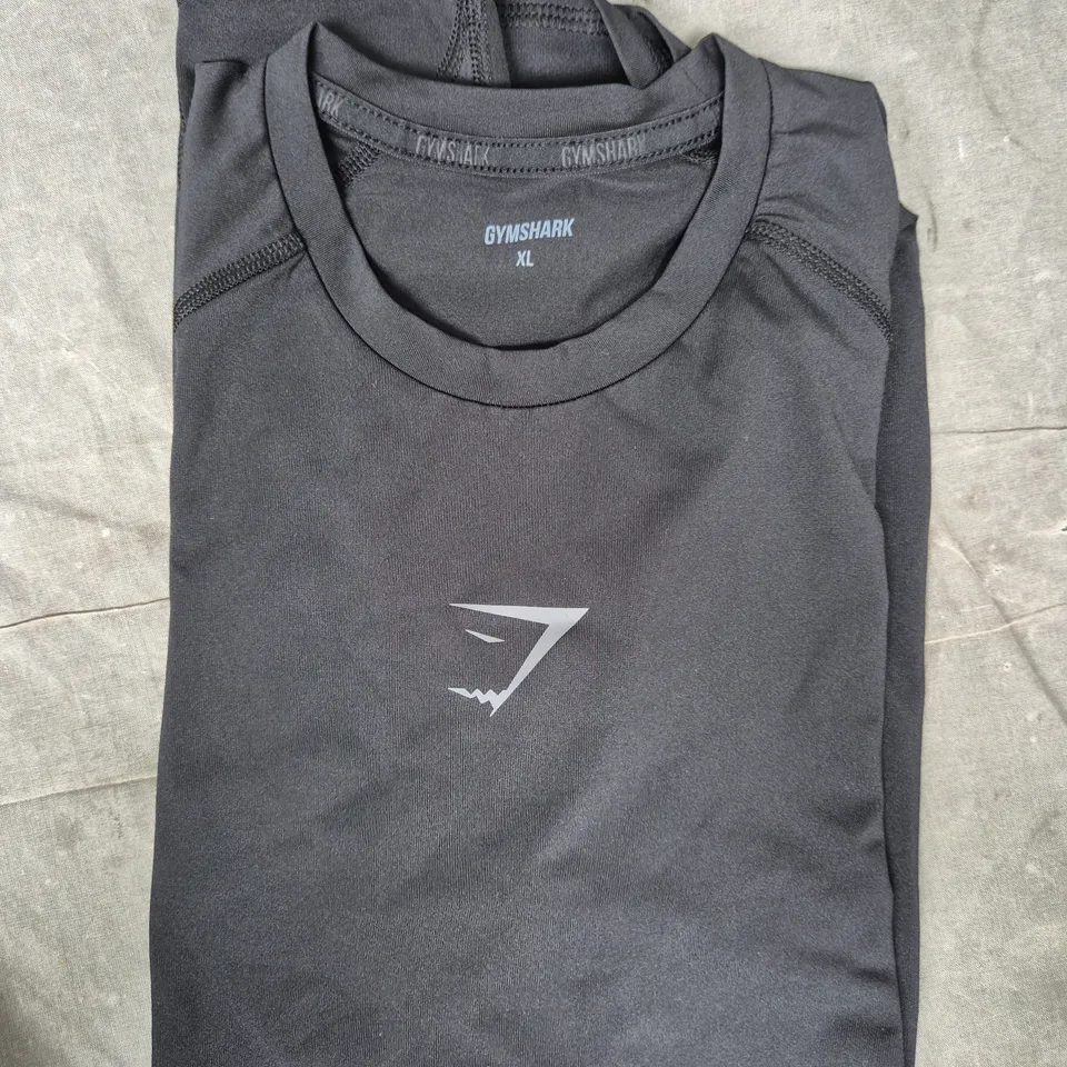 GYM SHARK ELEMENT BASELAYER T-SHIRT IN BLACK SIZE XL