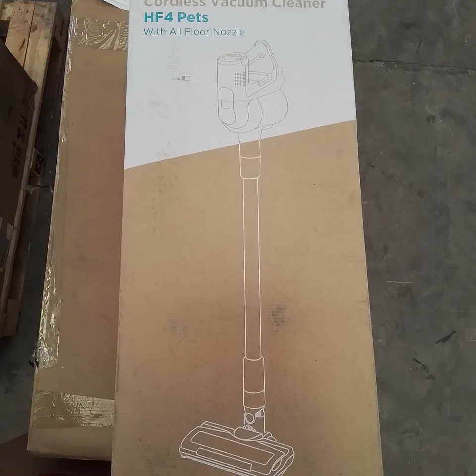 BOXED HOOVER CORDLESS VACUUM CLEANER HF4 PETS WITH ALL FLOOR NOZZLE