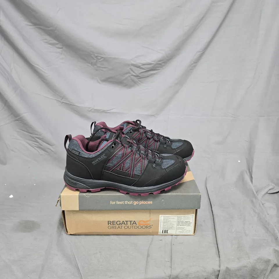 REGATTA GREAT OUTDOORS WOMEN'S HIKING SHOES – BLACK WITH PINK ACCENTS UK 6