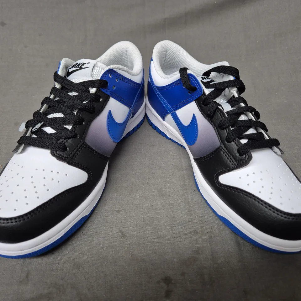 BOXED PAIR OF NIKE DUNK LOW GS SHOES IN BLACK/WHITE/BLUE UK SIZE 5