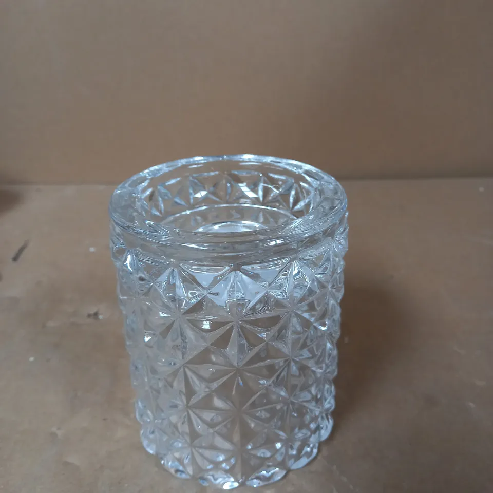 VICTORIA SPARE GLASS LIGHT SHADE 