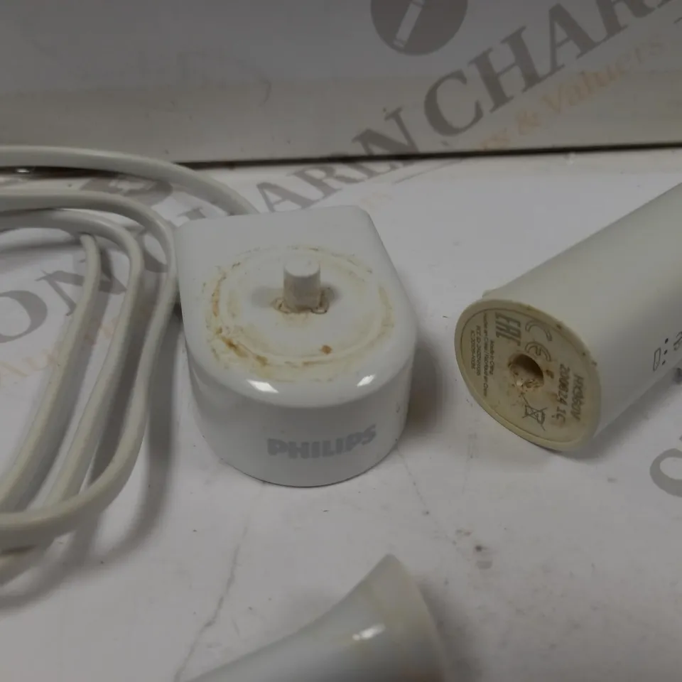 PHILIPS SONICARE ELECTRIC TOOTHBRUSH