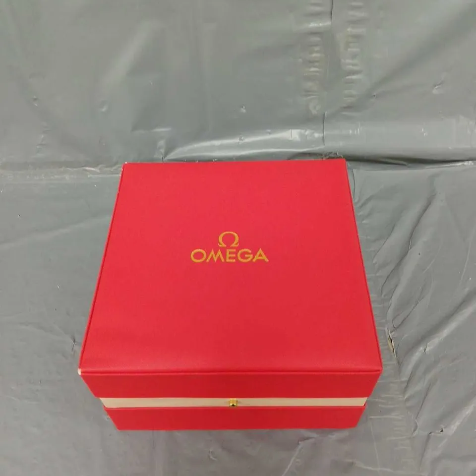 OMEGA RED WATCH SHOWCASE BOX 