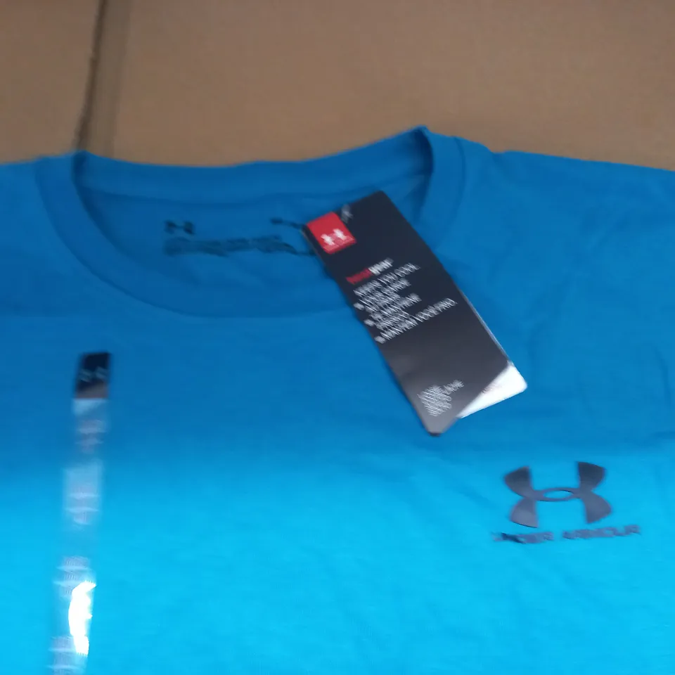 UNDER ARMOUR TEAL T-SHIRT - M