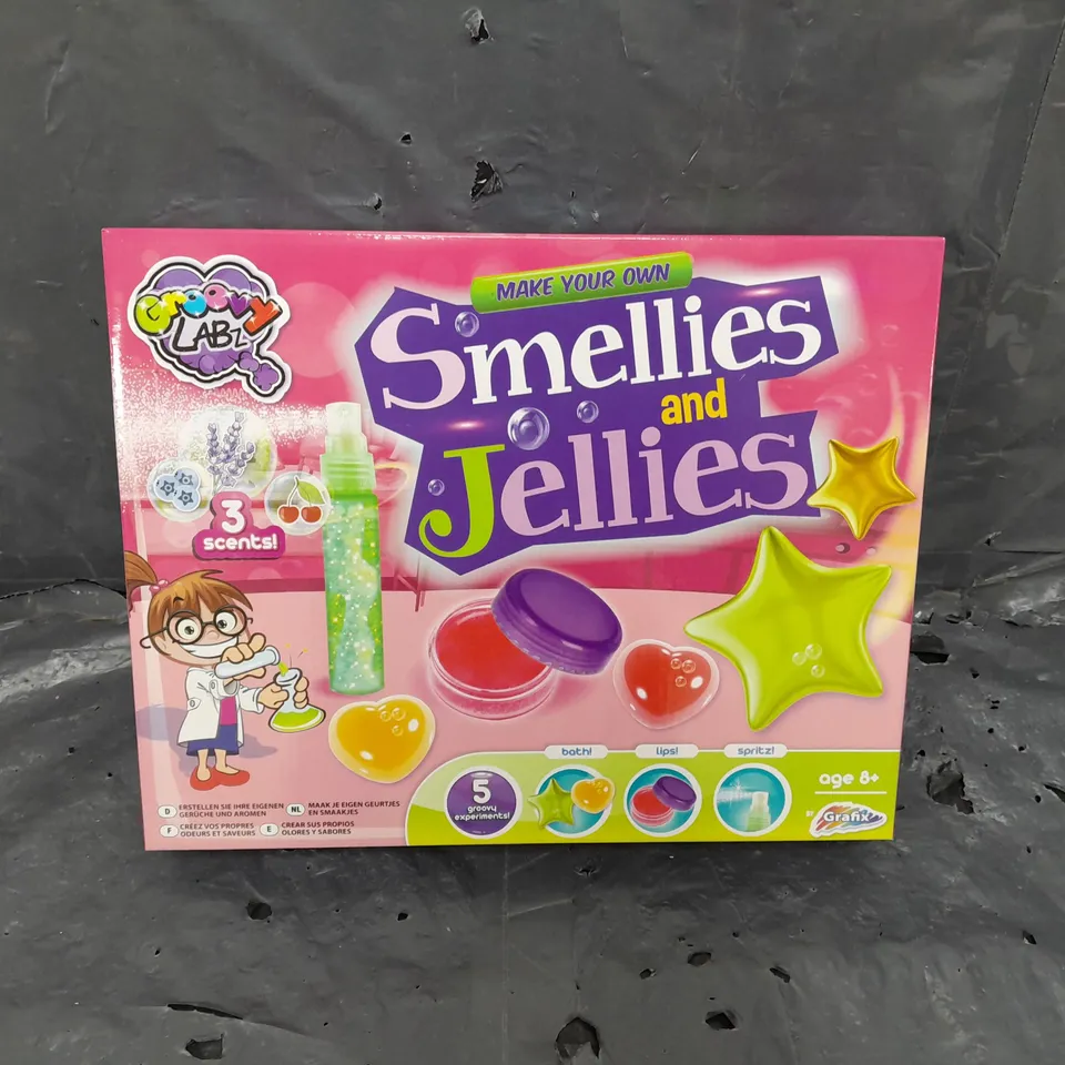 12 BOXED SMELLIES AND JELLIES 