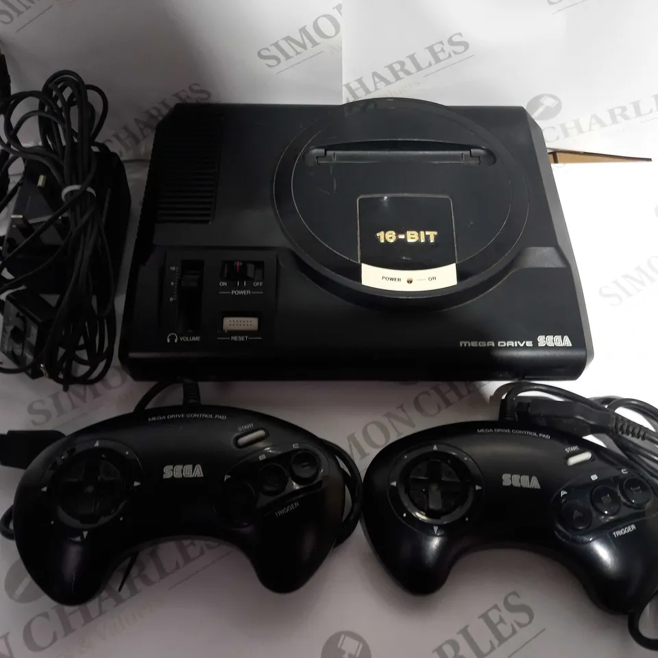 SAGE MEGA DRIVE 16 BIT WITH 2 CONTROLLER'S