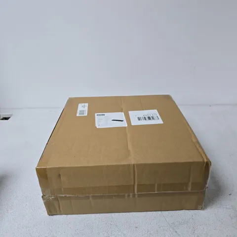 BREEINS BLACK PLASTIC PLANTER