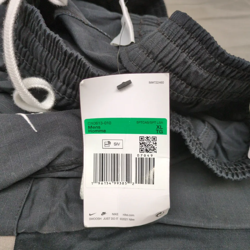 NIKE MENS XL BLACK TROUSERS WITH TAGS