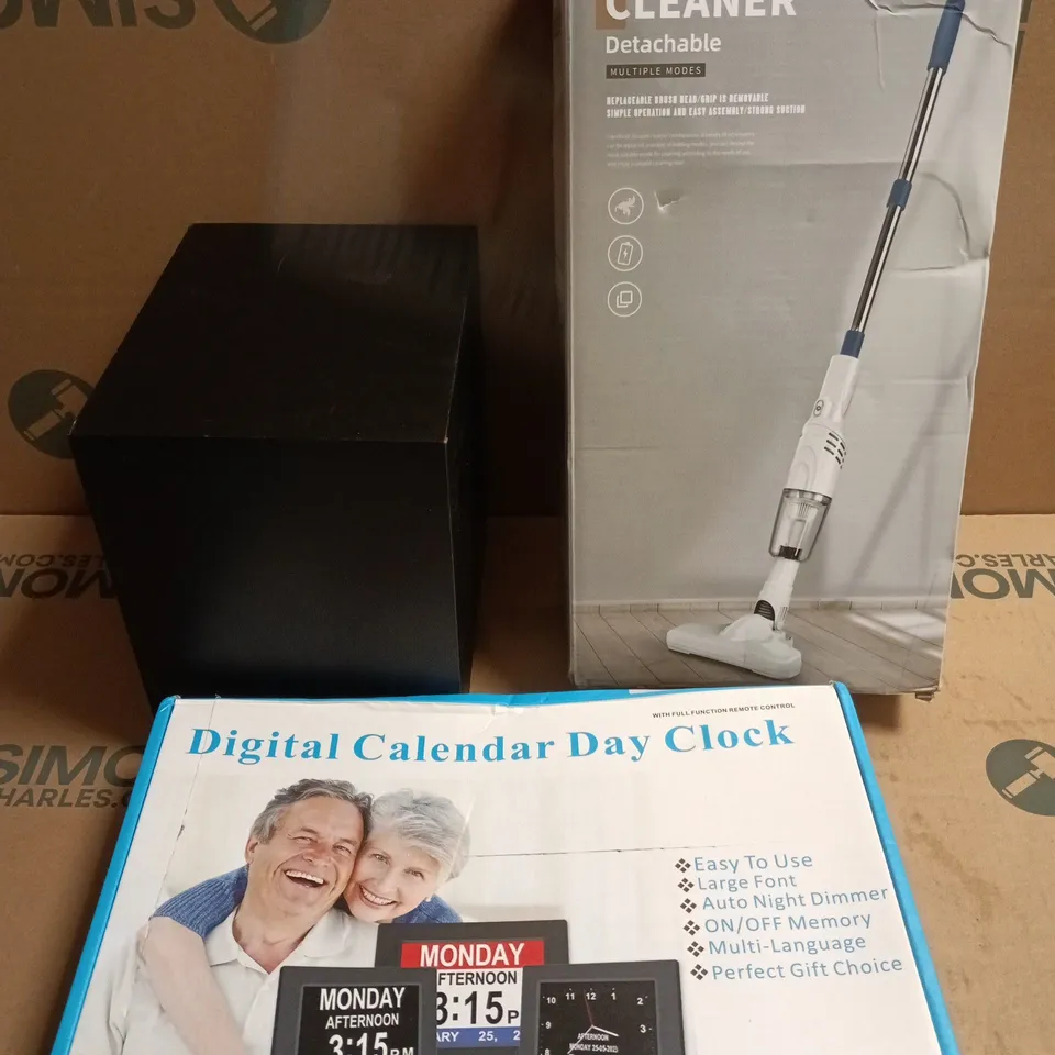 APPROXIMATELY 10 ASSORTED ELECTRICAL ITEMS TO INCLUDE VACUUM CLEANER, DAY CLOCK, SPEAKER ETC 