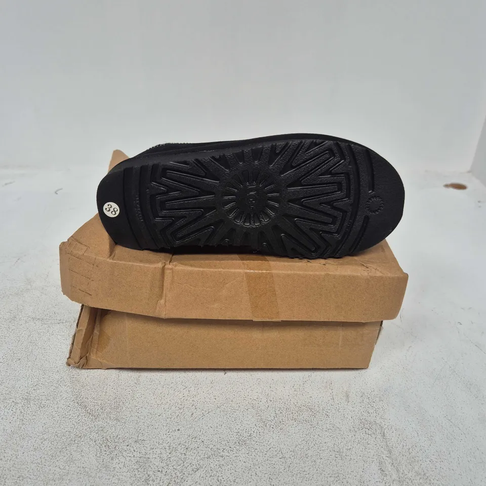 BOXED PAIR OF UGG TASMAN II SLIPPERS IN BLACK - SIZE 38