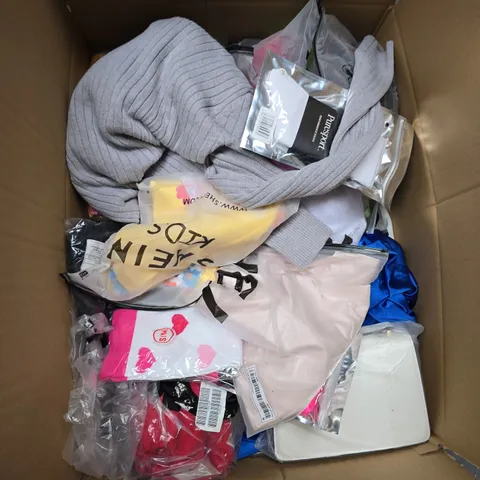 LARGE BOX OF APPROXIMATELY 20 ASSORTED CLOTHING ITEMS IN VARIOUS SIZES, STYLES AND COLOUR