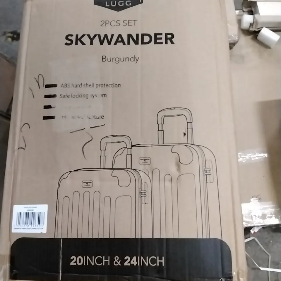 BOXED LUGG SKYWANDER HARDSHELL SUITCASE - BURGUNDY 