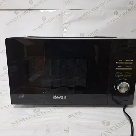 BOXED SWAN 20L 700W DIGITAL MICROWAVE IN BLACK