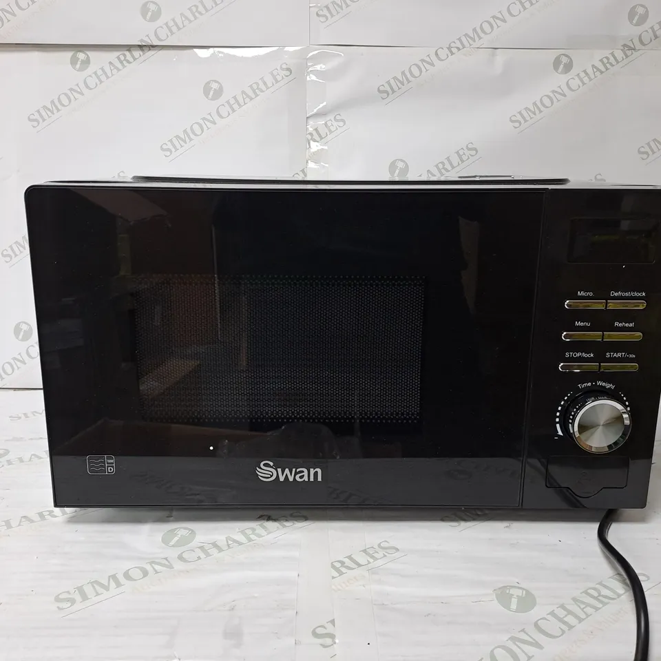 BOXED SWAN 20L 700W DIGITAL MICROWAVE IN BLACK  RRP £64