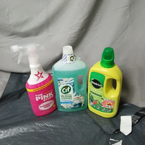 APPROXIMATELY 10 ASSORTED ITEMS TO INCLUDE CIF, PINK STUFF, MIRACLE GRO ETC