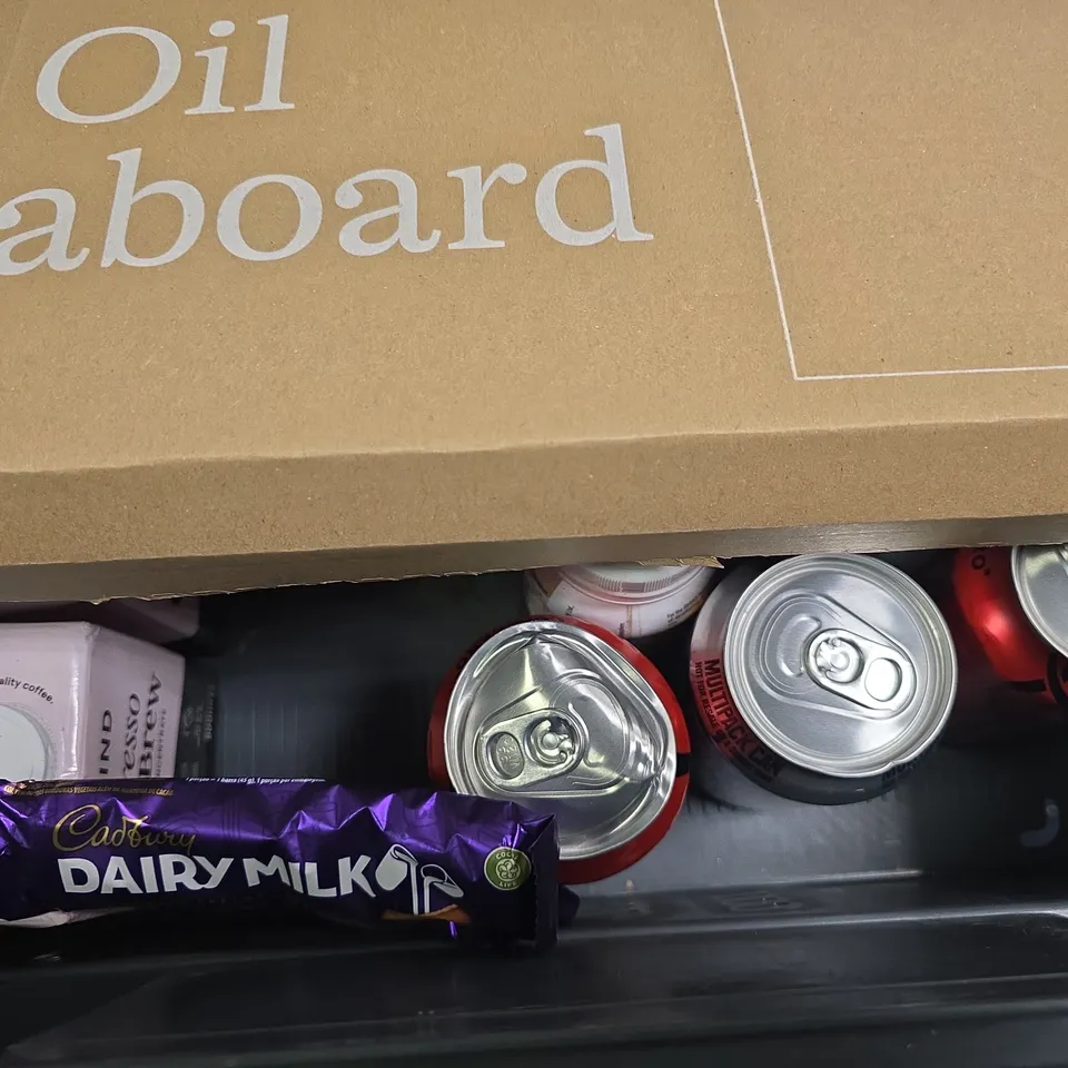 APPROXIMATELY 12 ASSORTED FOOD & DRINK ITEMS TO INCLUDE - COCA COLA ZERO SUGAR , UESHIMA COFFEE COMPANY , IRN BRU ETC