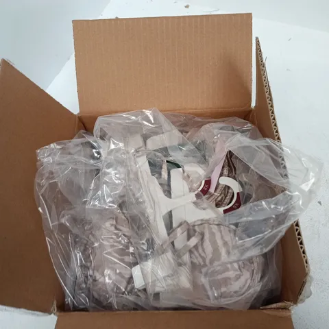 BOX OF APPROXIMATELY 12 WILD FABLE BIKINI TOP IN ASSORTED SIZES 