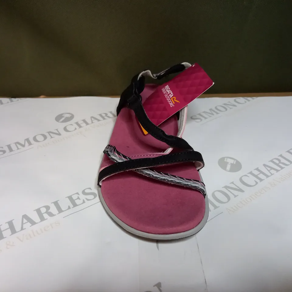 REGATTA LADY ROMA SANDALS SIZE 5